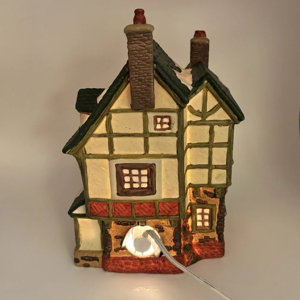 O'Well Novelty CAFE SHOP Lighted Christmas House Building 1994‎